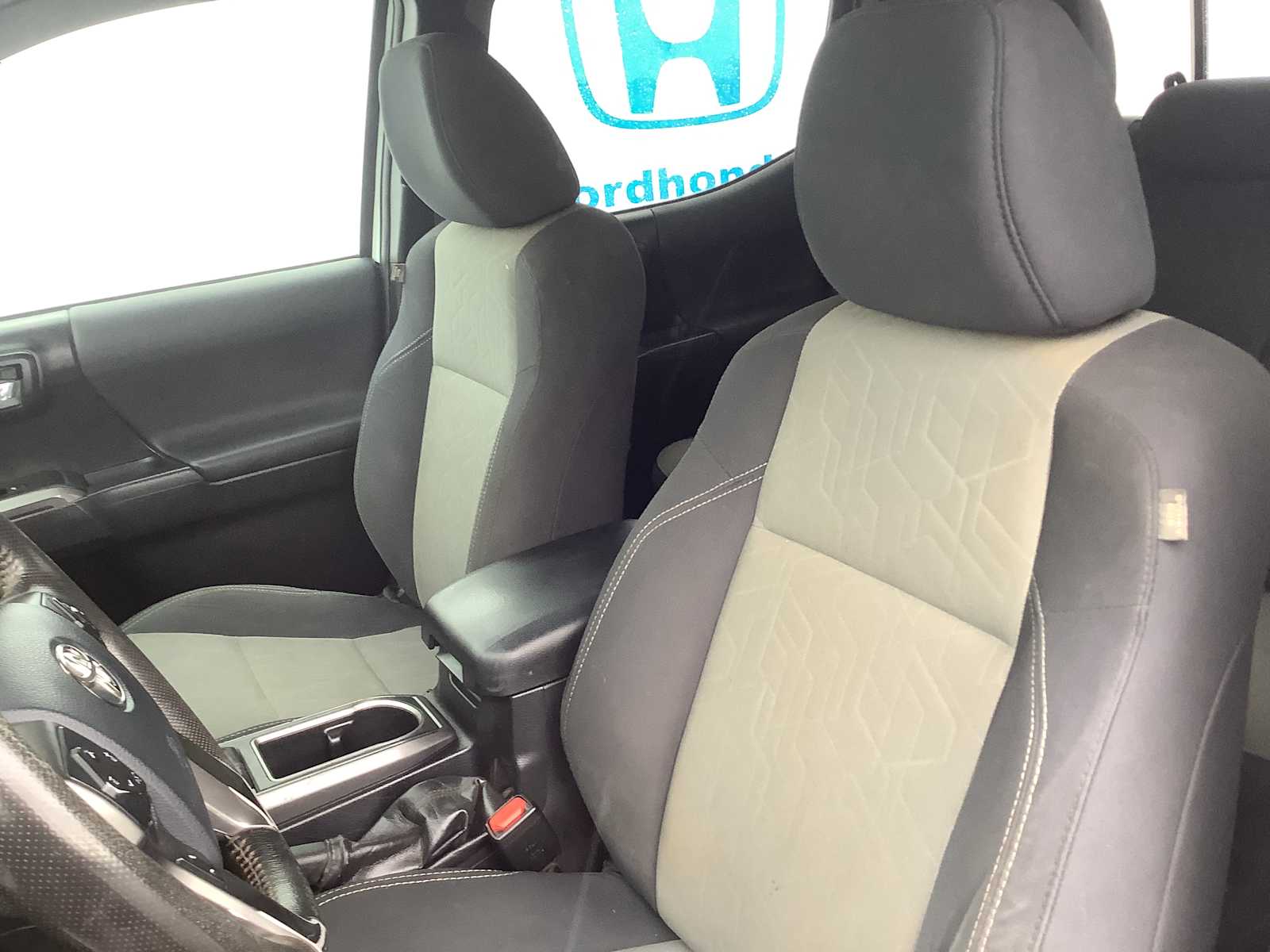 Thumbnail: 2020 Toyota Tacoma - 11