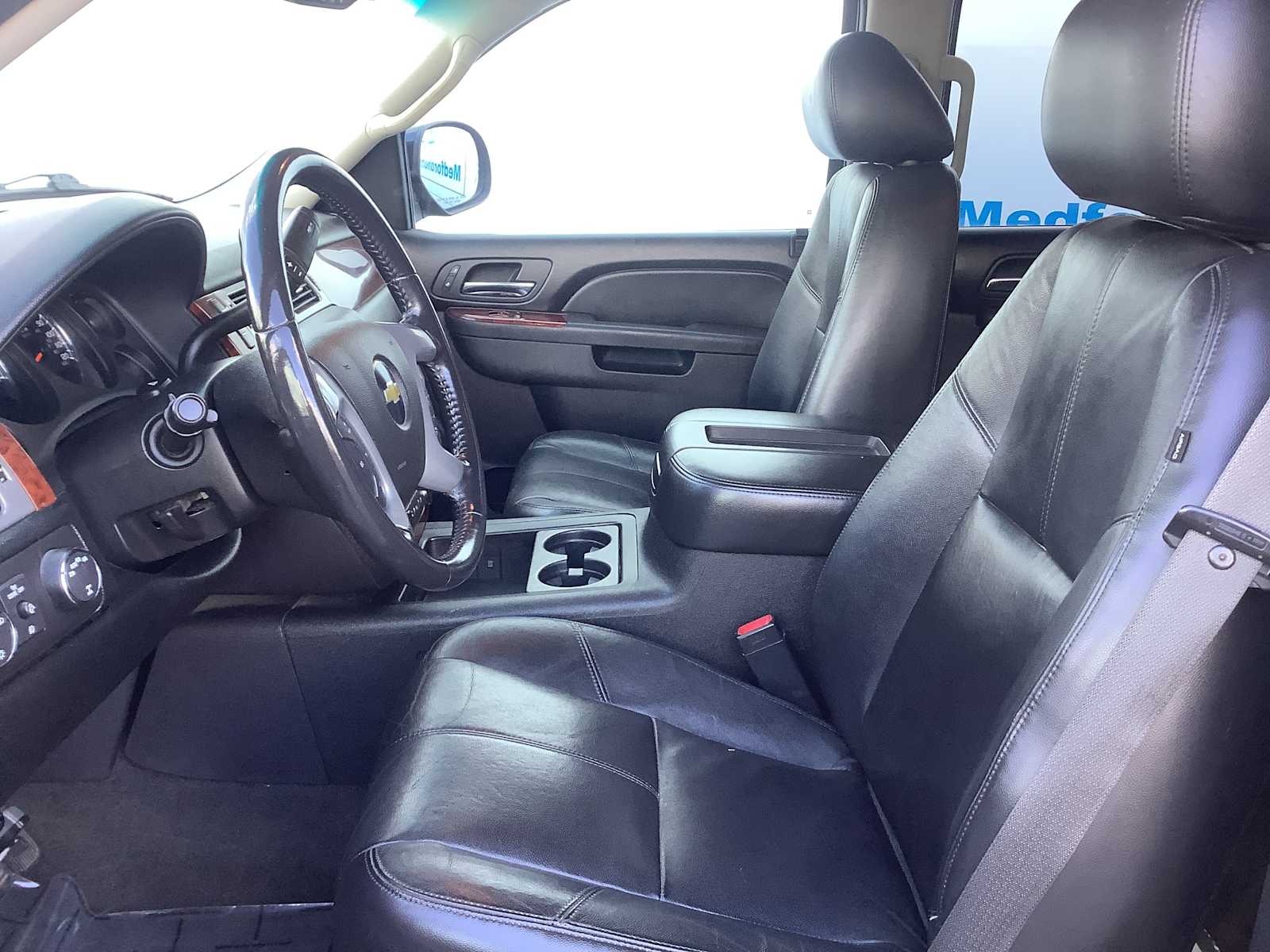 Used 2011 Chevrolet Suburban LT with VIN 1GNSKJE34BR188216 for sale in Medford, OR