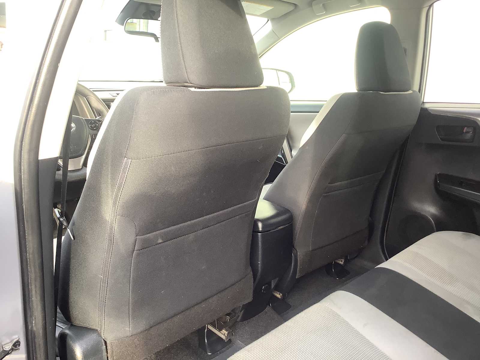 Thumbnail: 2018 Toyota RAV4 - 13