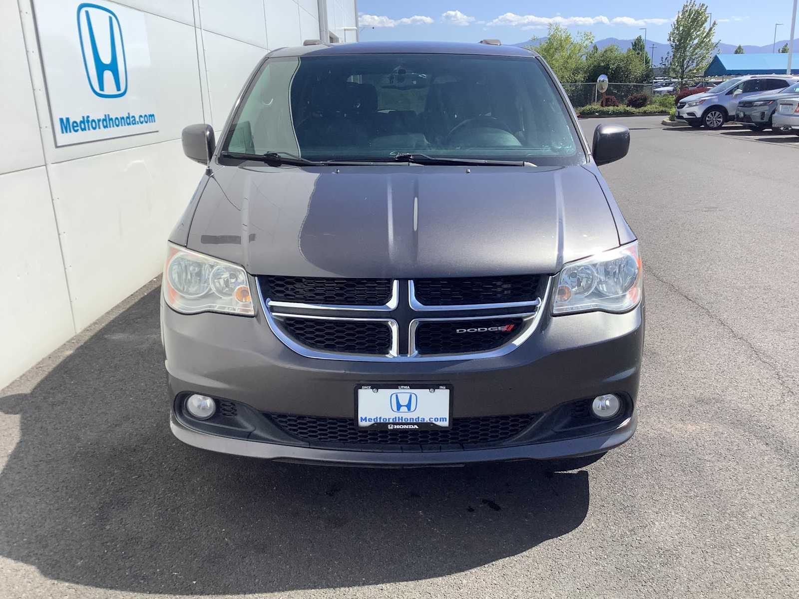 Thumbnail: 2017 Dodge Grand Caravan - 6