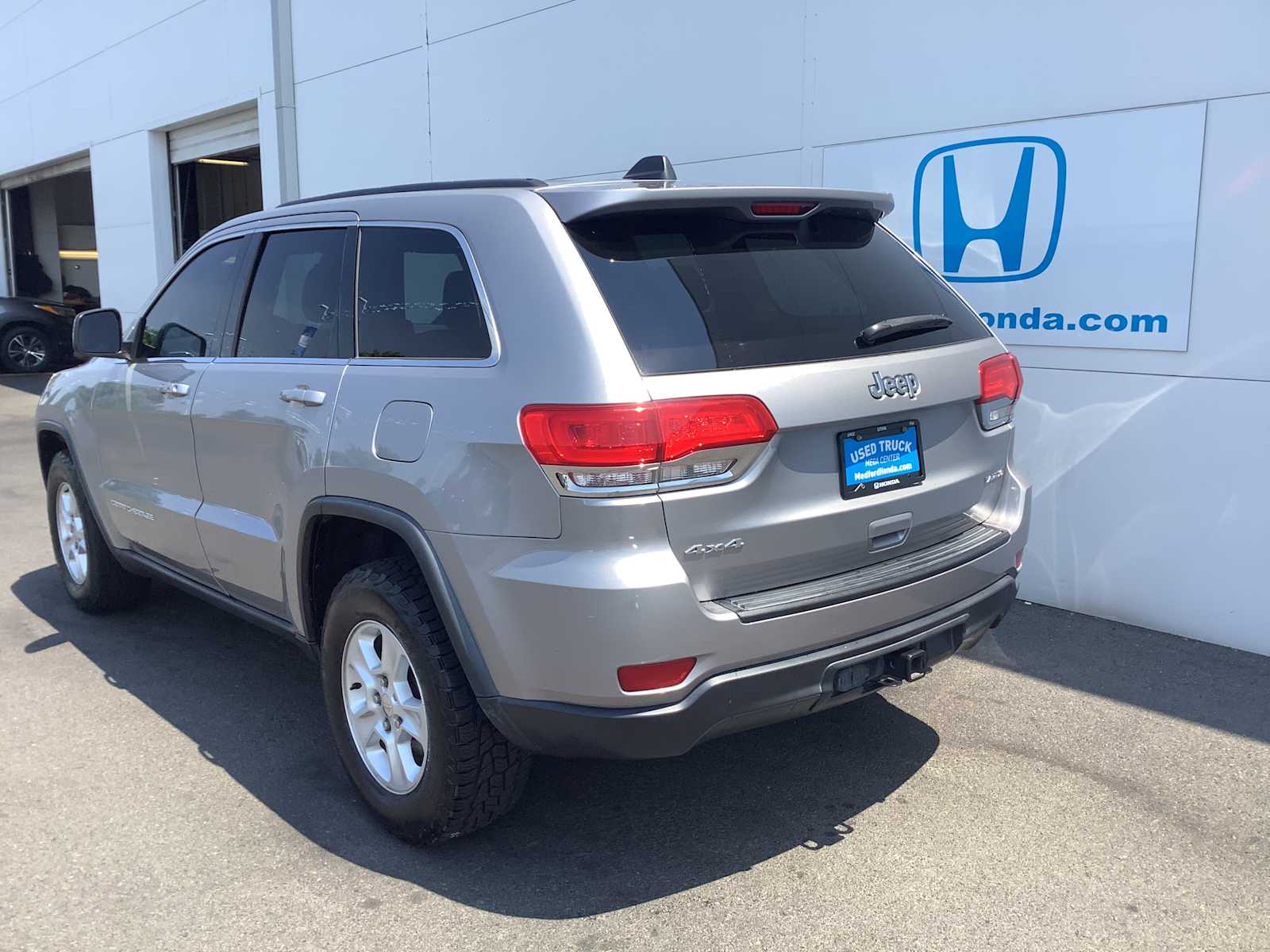 Thumbnail: 2015 Jeep Grand Cherokee - 4