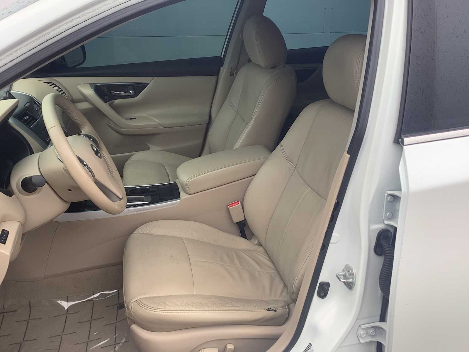 Thumbnail: 2014 Nissan Altima - 11