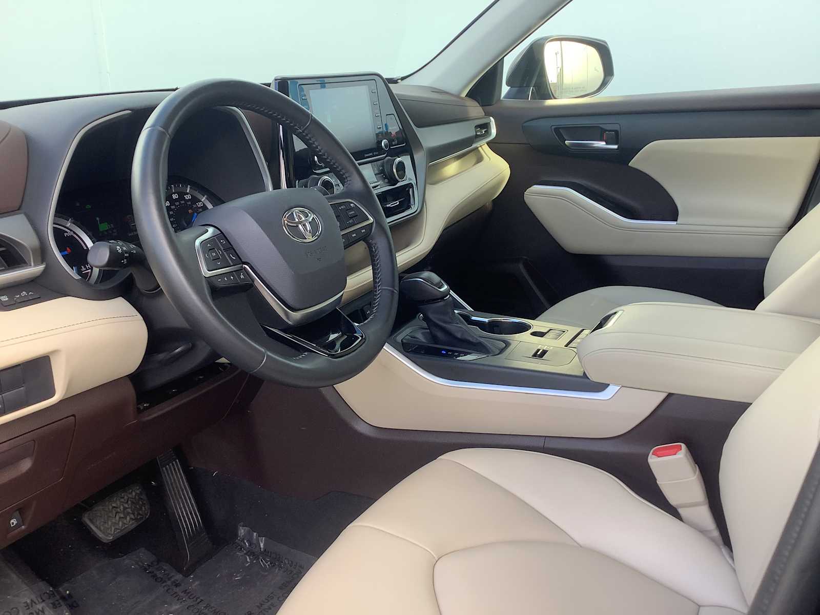 Thumbnail: 2021 Toyota Highlander - 3