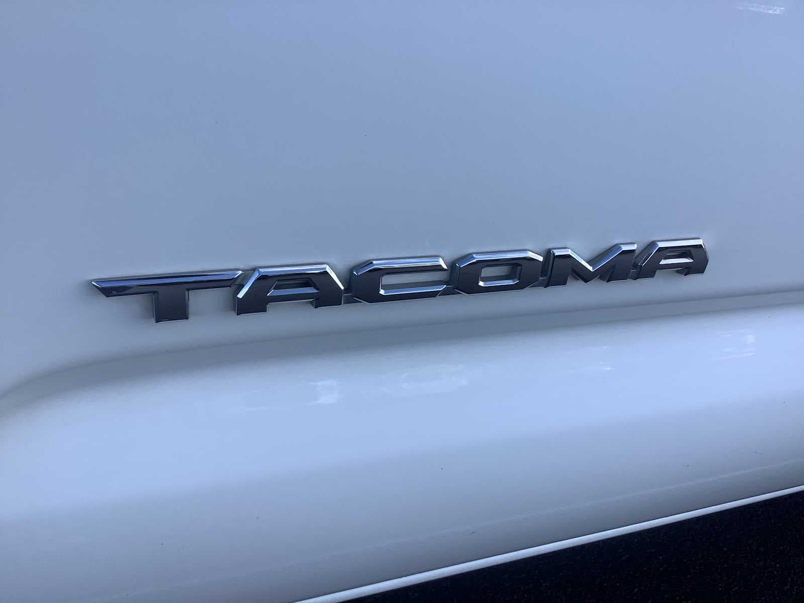 Thumbnail: 2021 Toyota Tacoma - 8