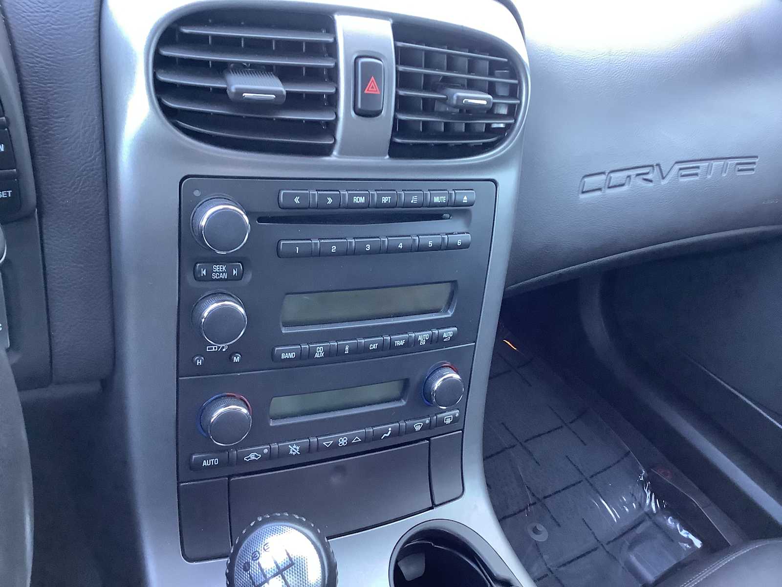 Thumbnail: 2006 Chevrolet Corvette - 16