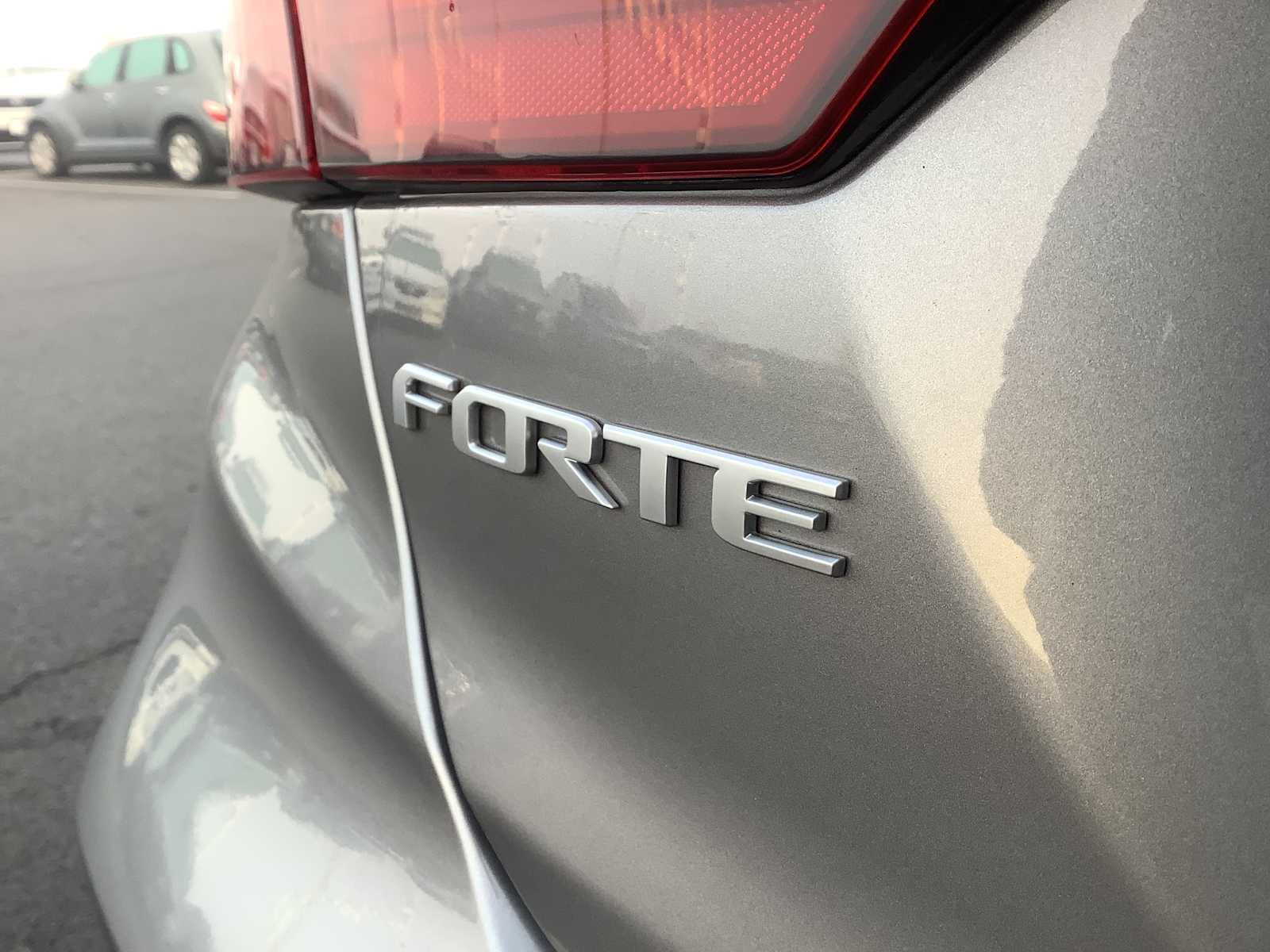 Thumbnail: 2024 Kia Forte - 6