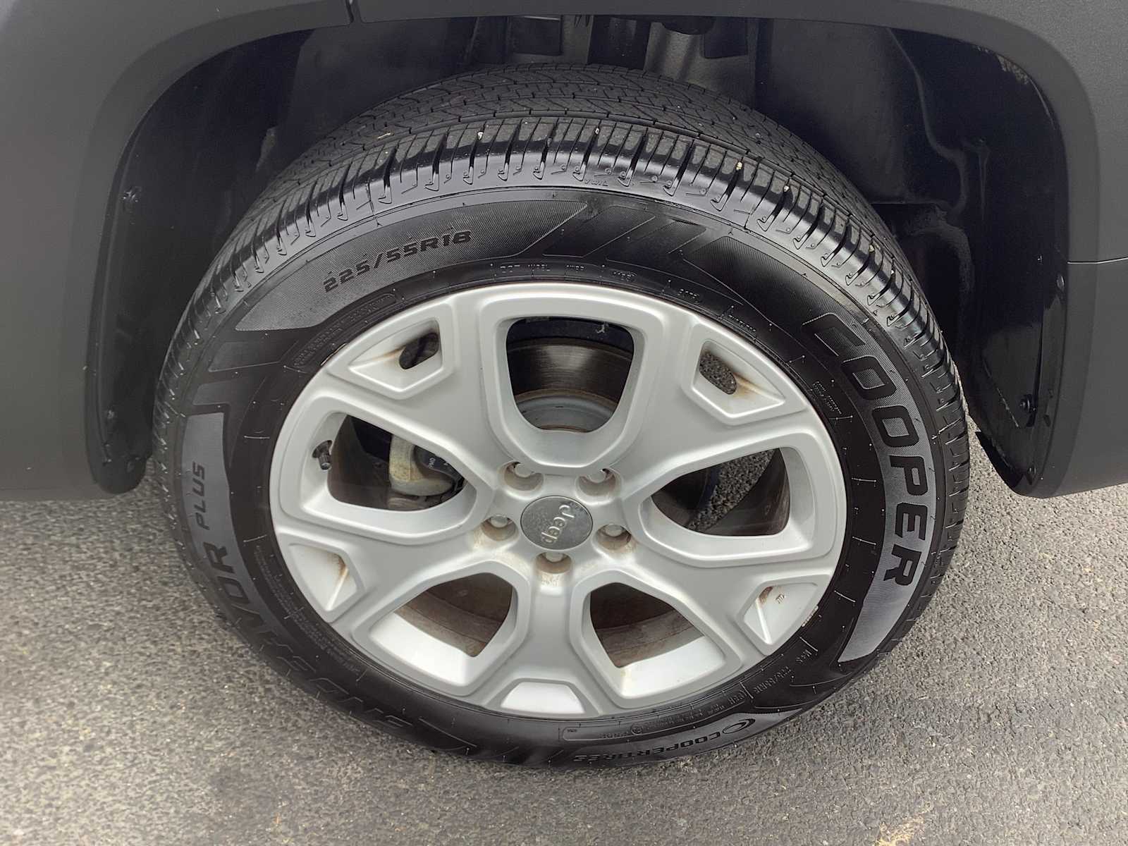 Thumbnail: 2018 Jeep Renegade - 6