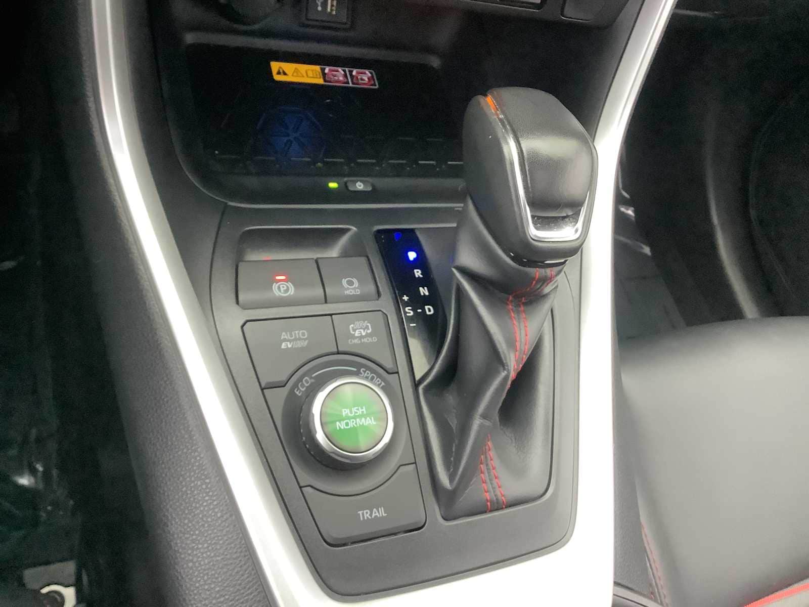 Thumbnail: 2023 Toyota RAV4 - 18