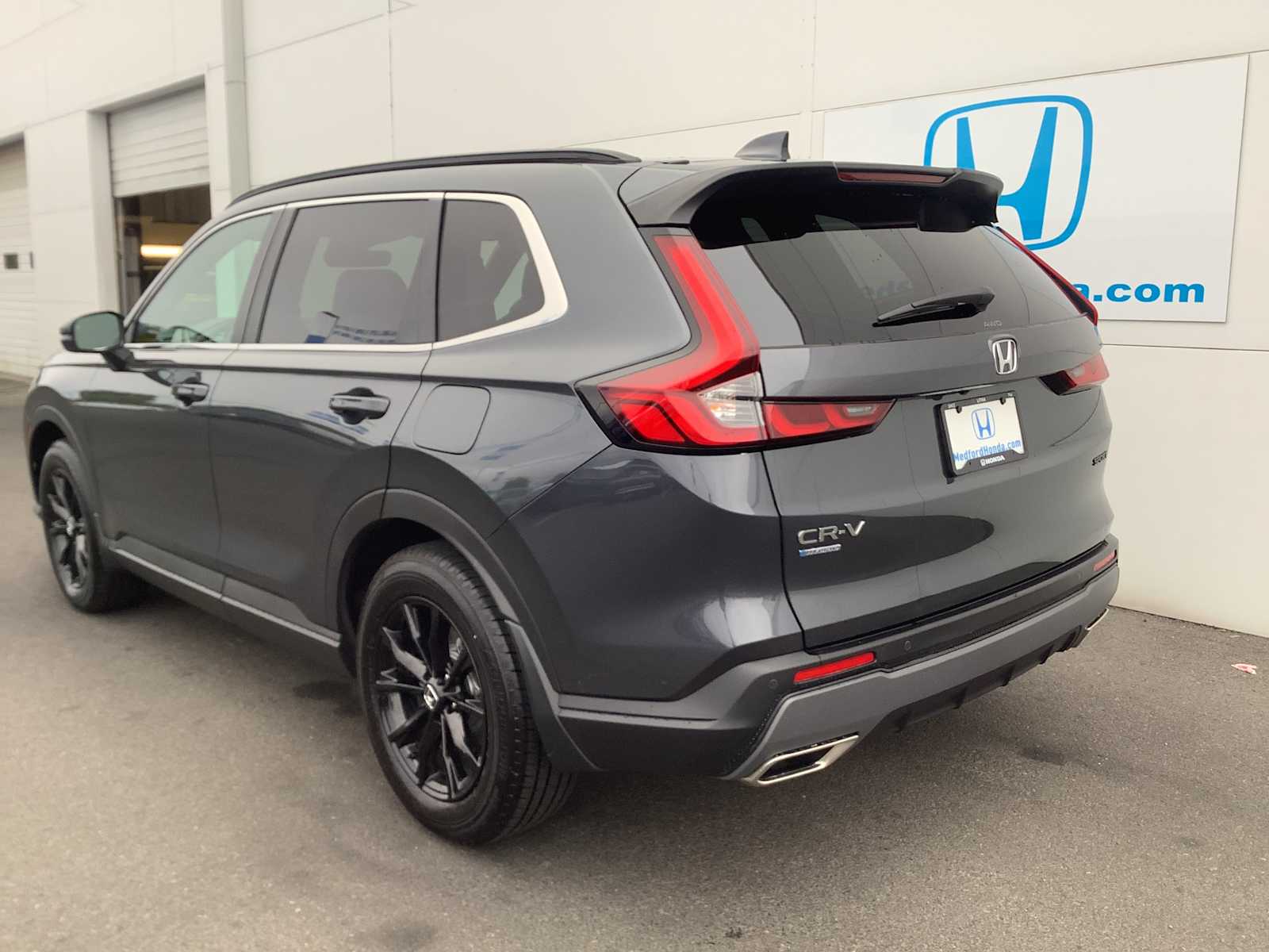 2025 Honda CR-V Hybrid Sport-L photo 3