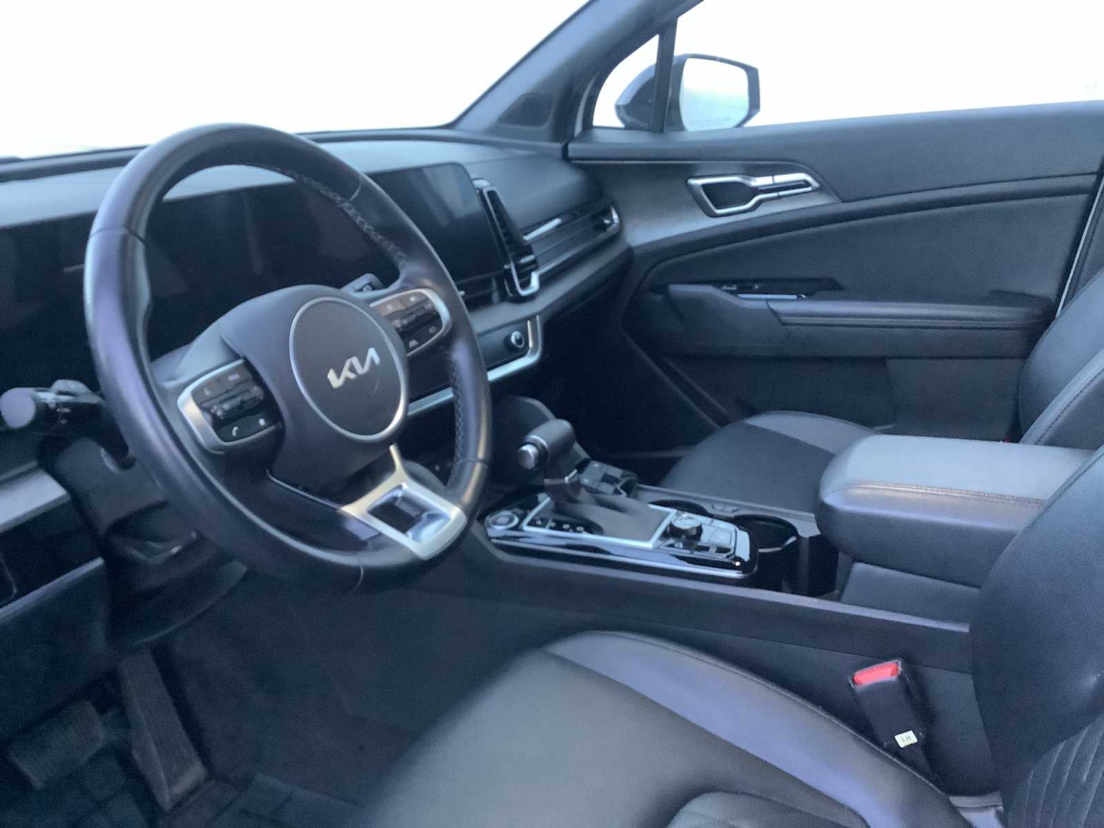 Thumbnail: 2023 Kia Sportage - 3