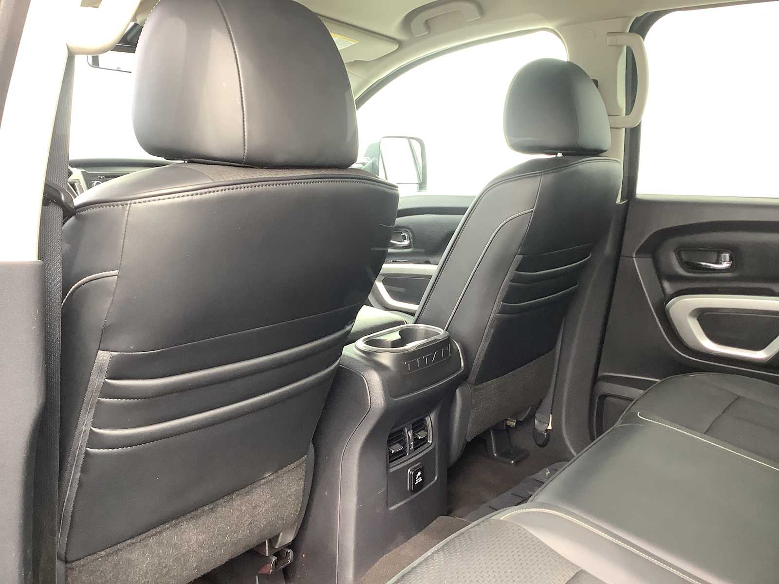 2018 Nissan Titan XD Pro-4X - Photo 12