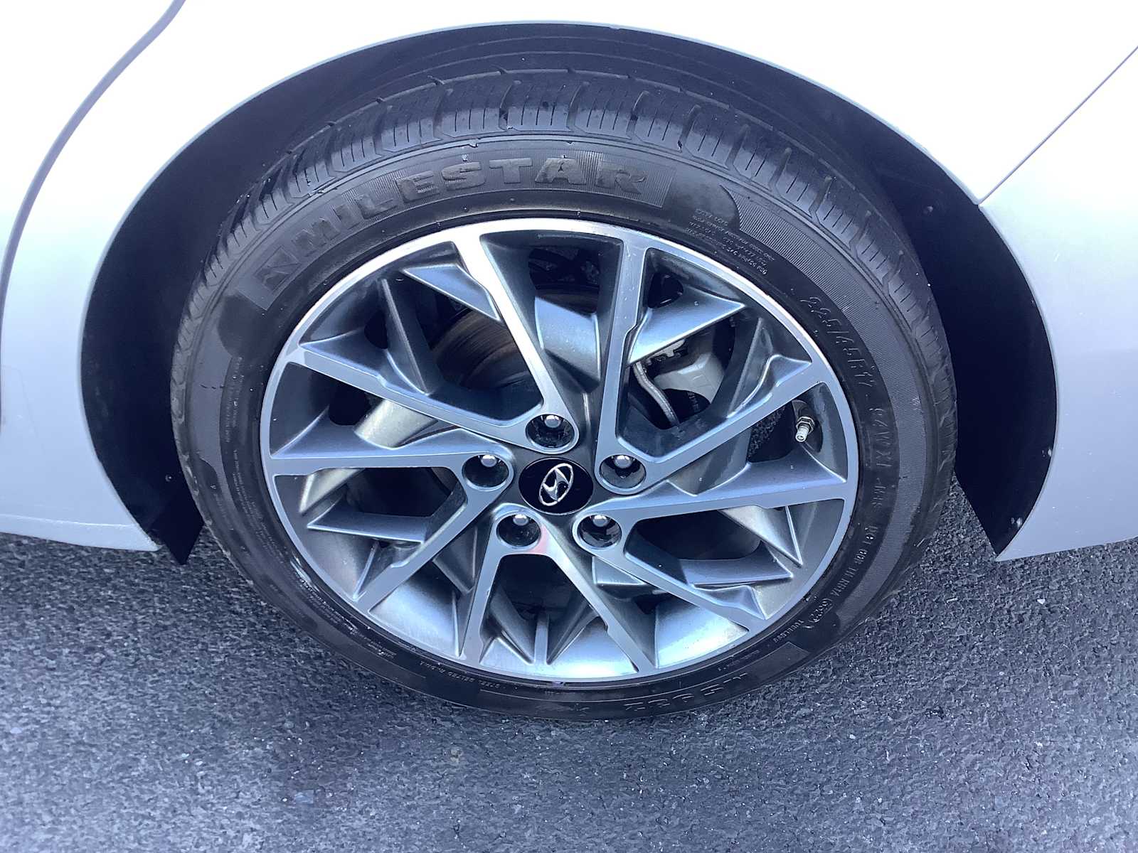 Thumbnail: 2020 Hyundai Elantra - 6