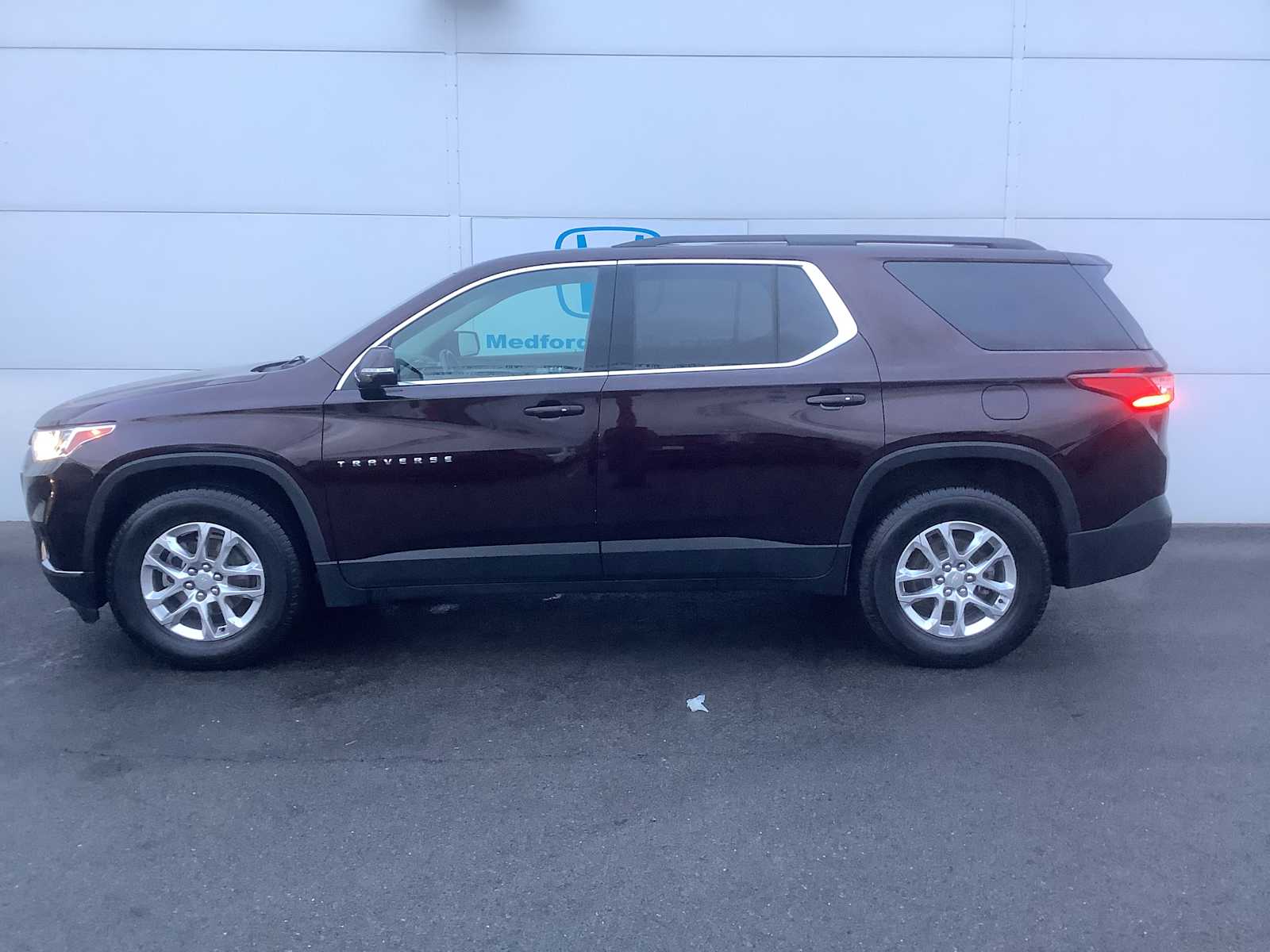 2020 Chevrolet Traverse Cloth 1LT photo 3