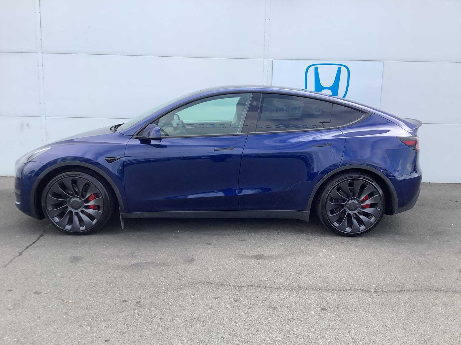 Thumbnail: 2024 Tesla Model Y - 3