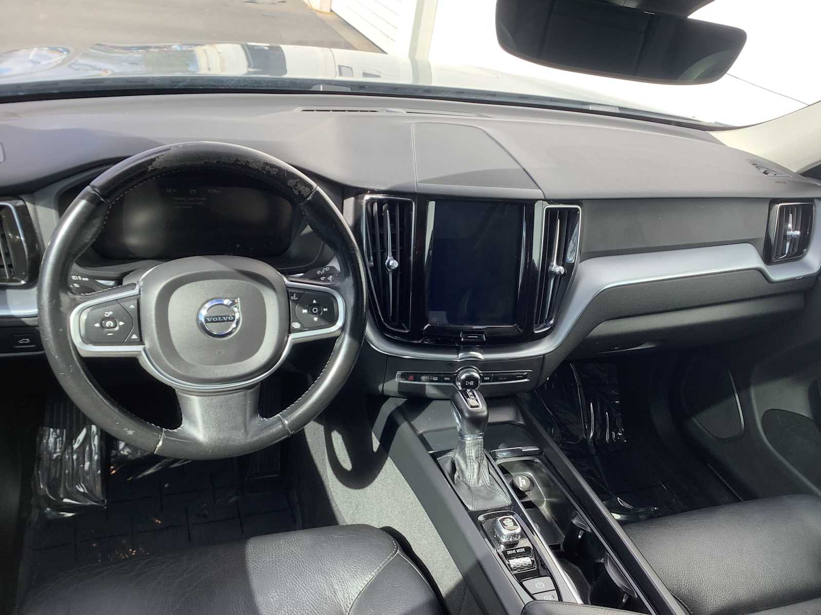 Thumbnail: 2020 Volvo XC60 - 10