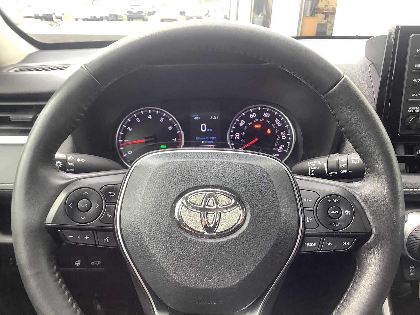 Thumbnail: 2022 Toyota RAV4 - 16