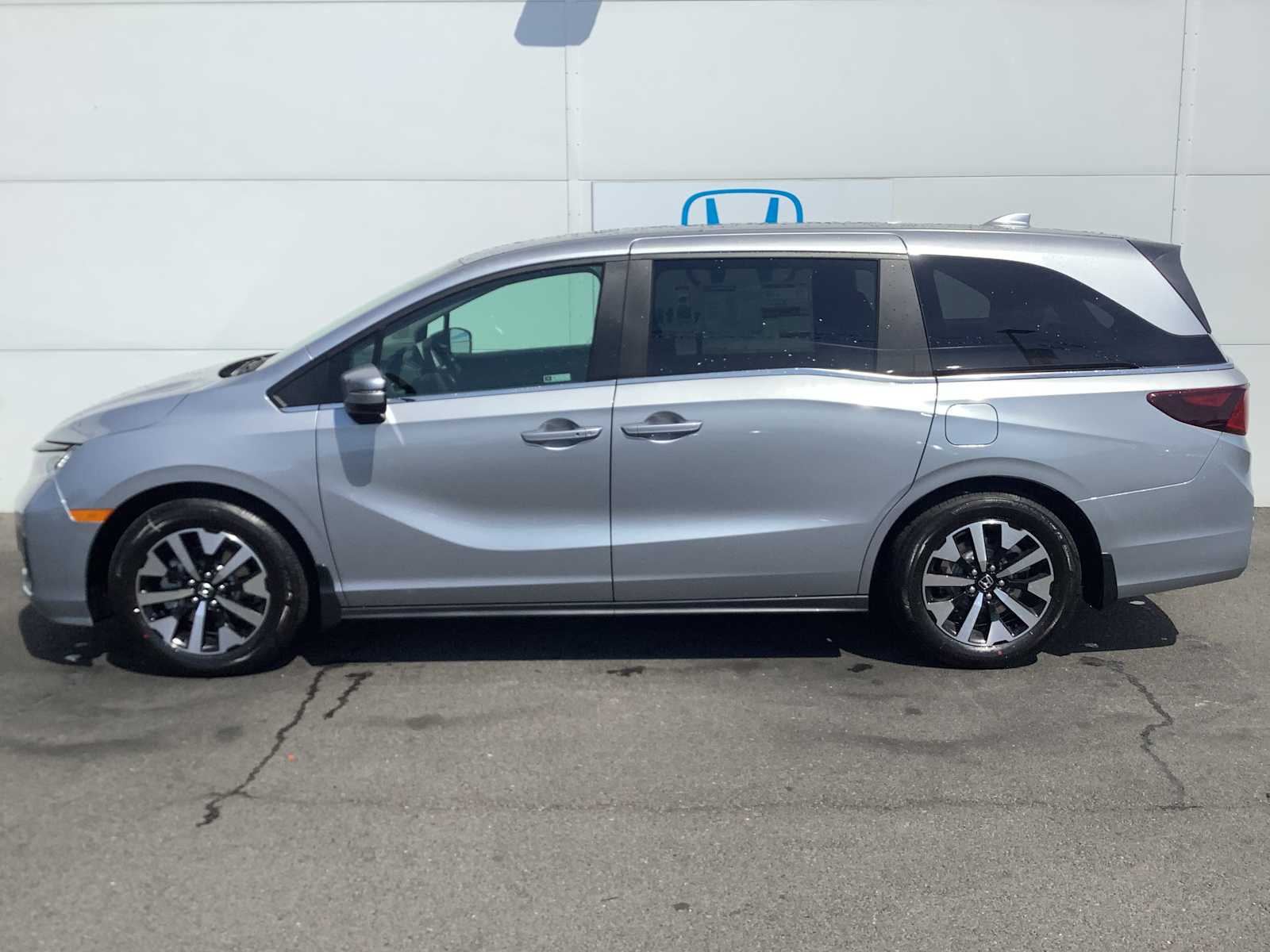 Thumbnail: 2026 Honda Odyssey - 2