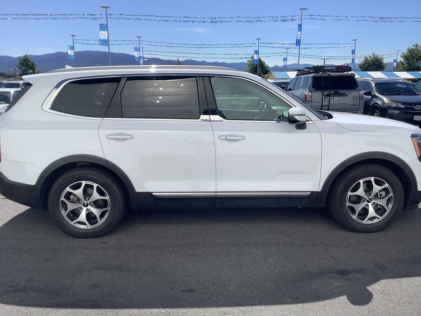 Thumbnail: 2022 Kia Telluride - 7