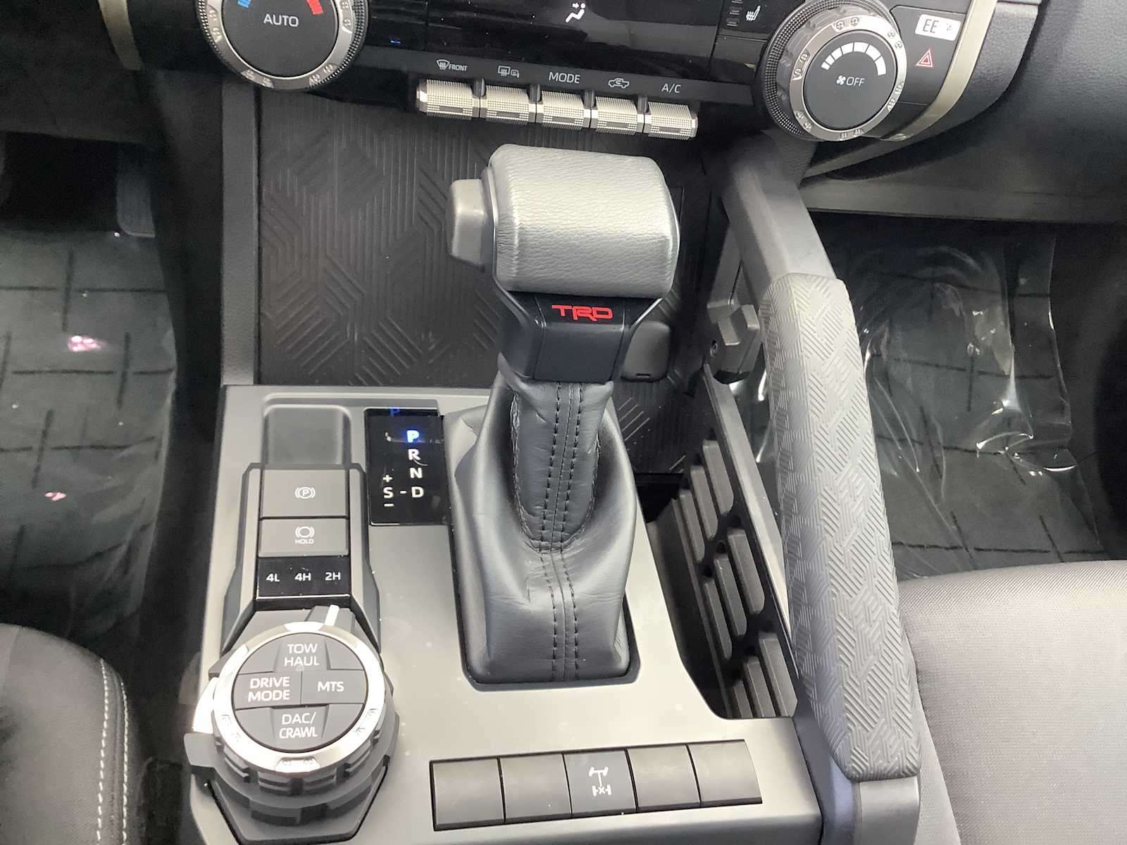 Thumbnail: 2024 Toyota Tacoma - 18