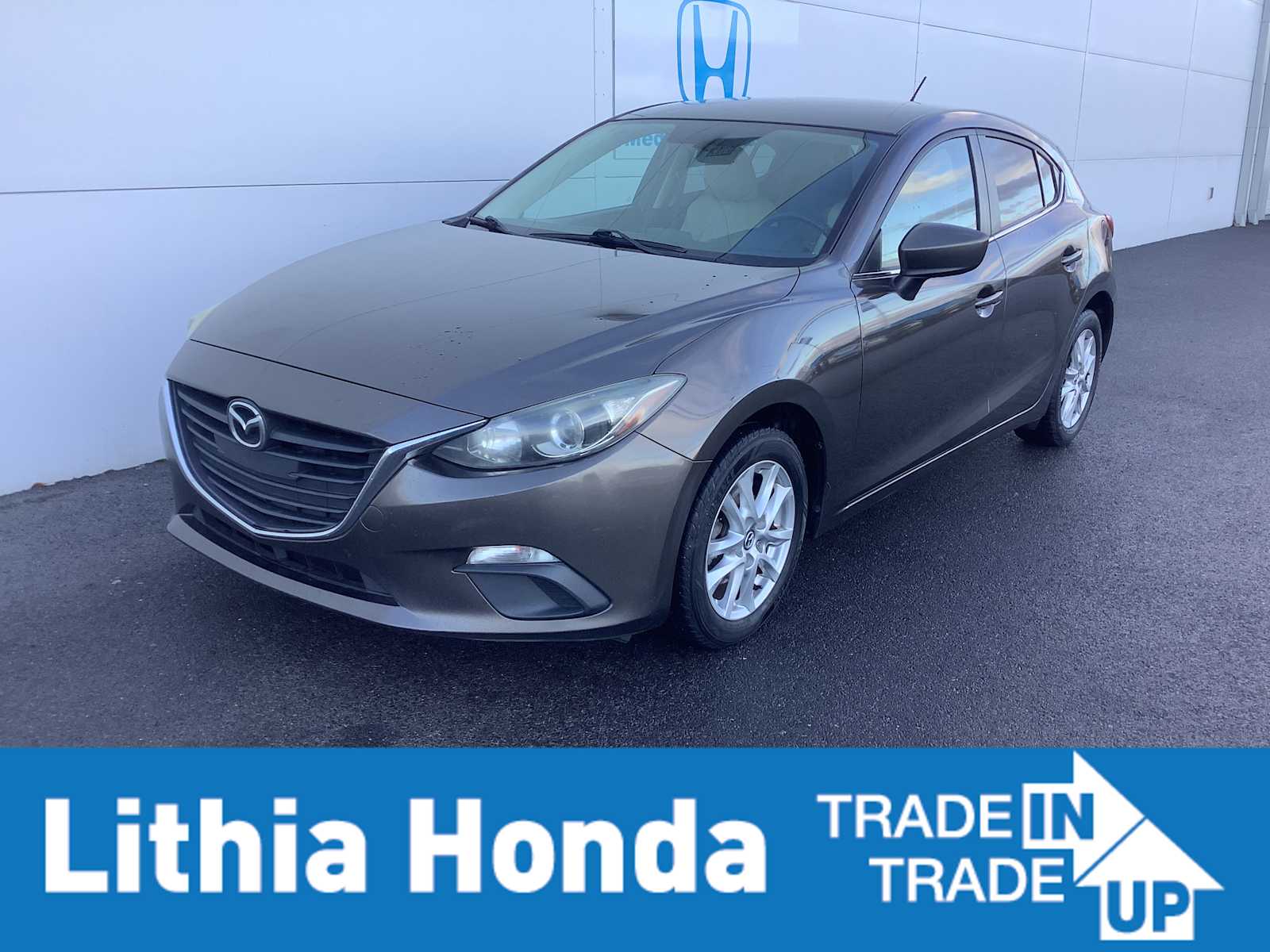 2014 Mazda Mazda3 i Touring -
                  Medford, OR