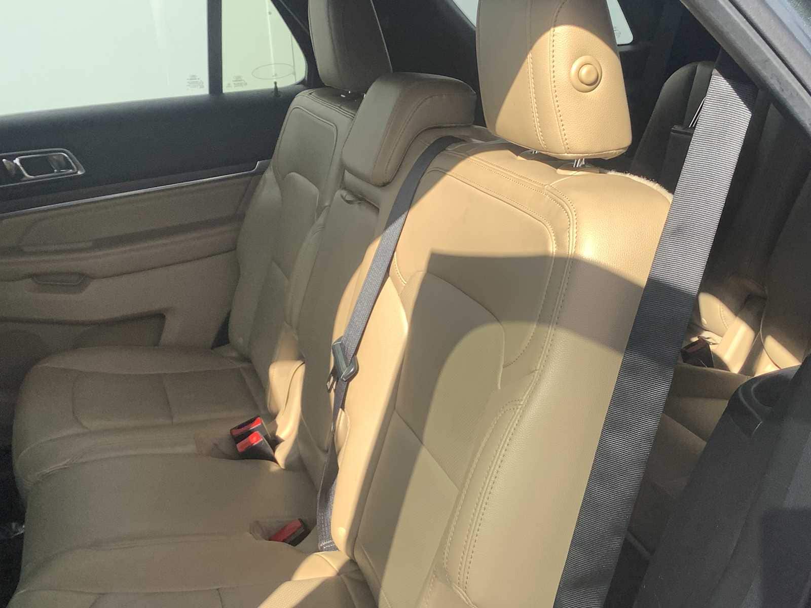 Thumbnail: 2016 Ford Explorer - 13