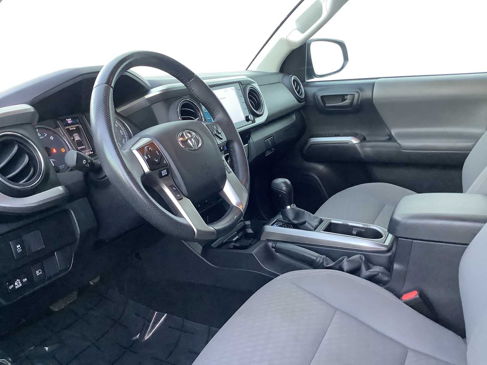 Thumbnail: 2022 Toyota Tacoma - 3