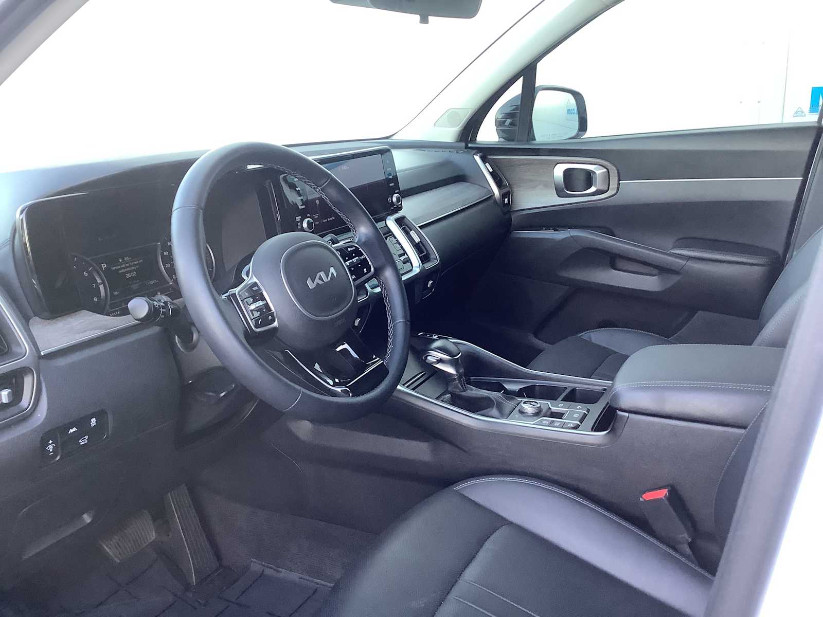 Thumbnail: 2022 Kia Sorento - 3