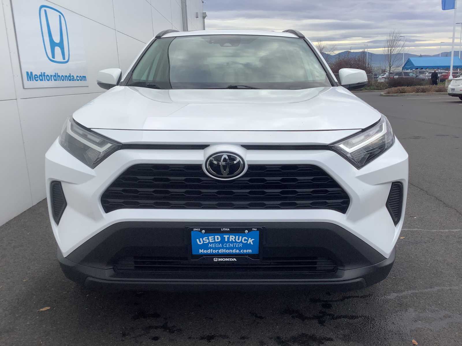 Thumbnail: 2022 Toyota RAV4 - 9