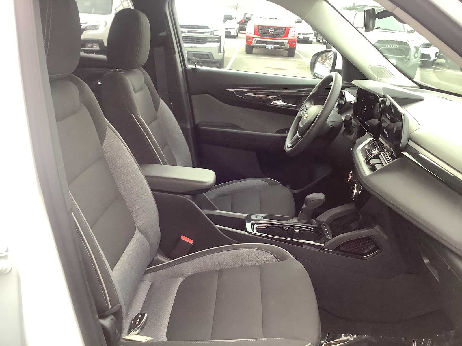 Thumbnail: 2025 Chevrolet TrailBlazer - 15