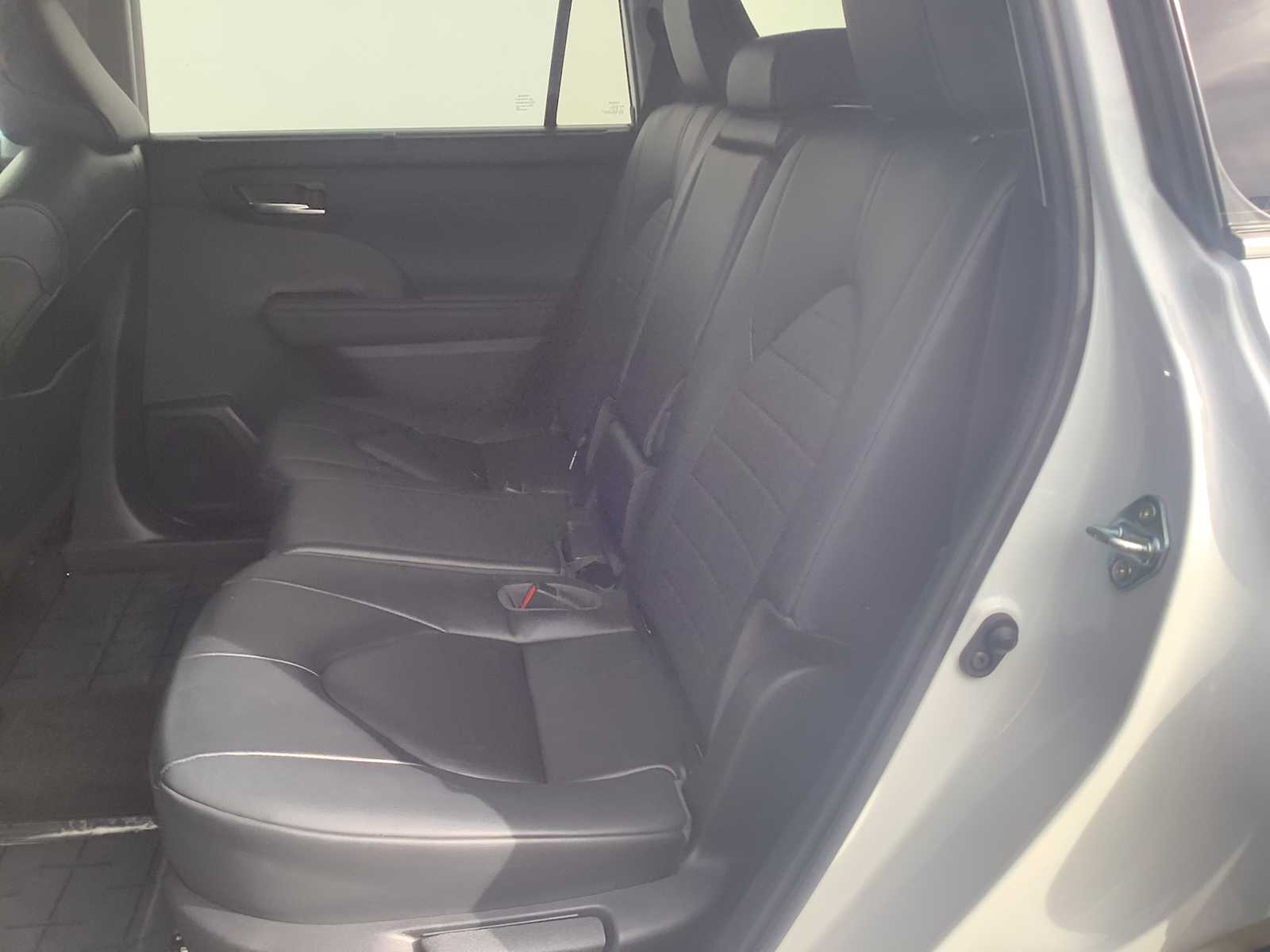 Thumbnail: 2023 Toyota Highlander - 13