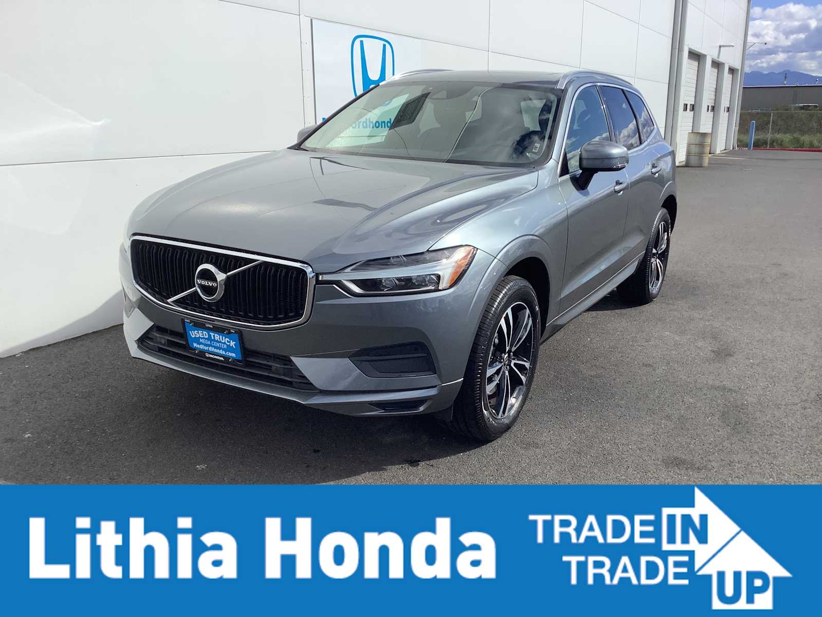 2020 Volvo XC60 T6 Momentum -
                  Medford, OR