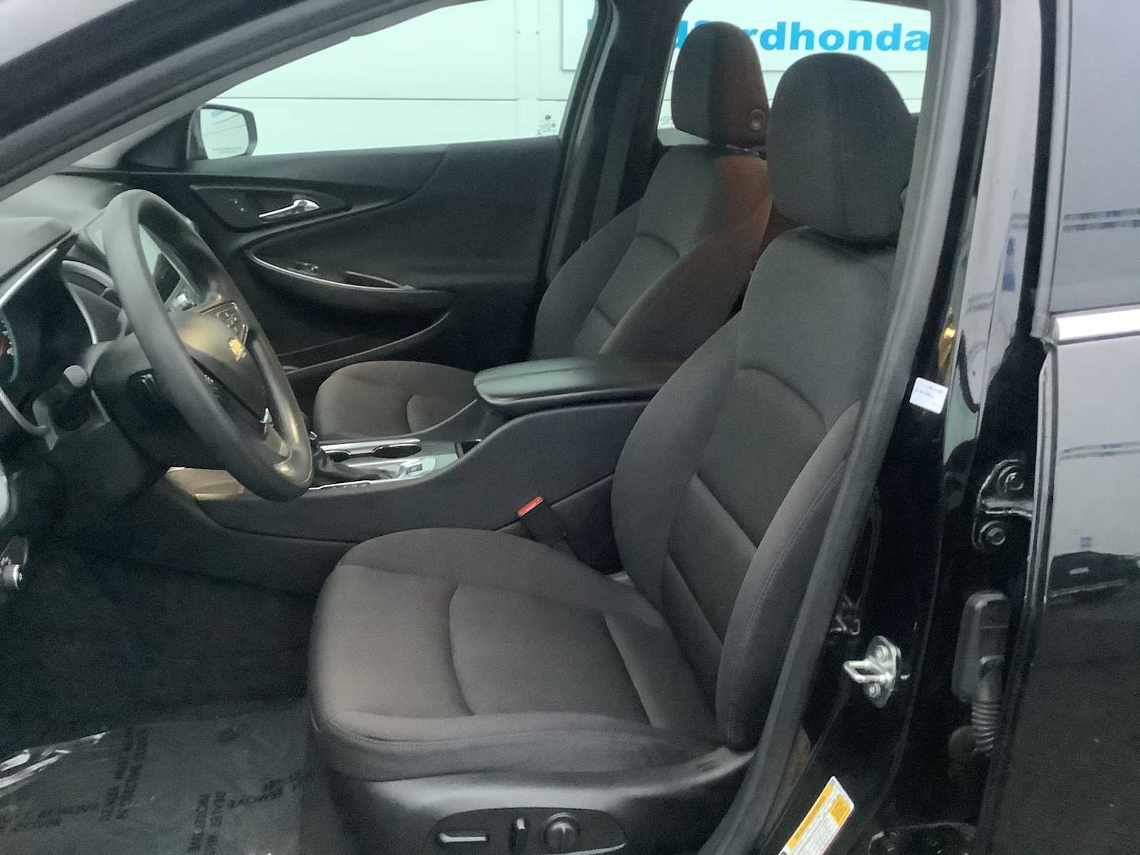 Thumbnail: 2023 Chevrolet Malibu - 11