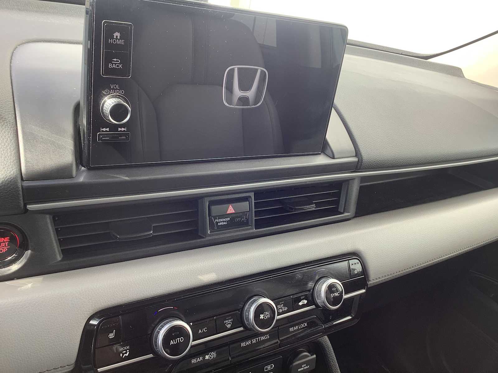 Thumbnail: 2025 Honda Pilot - 16