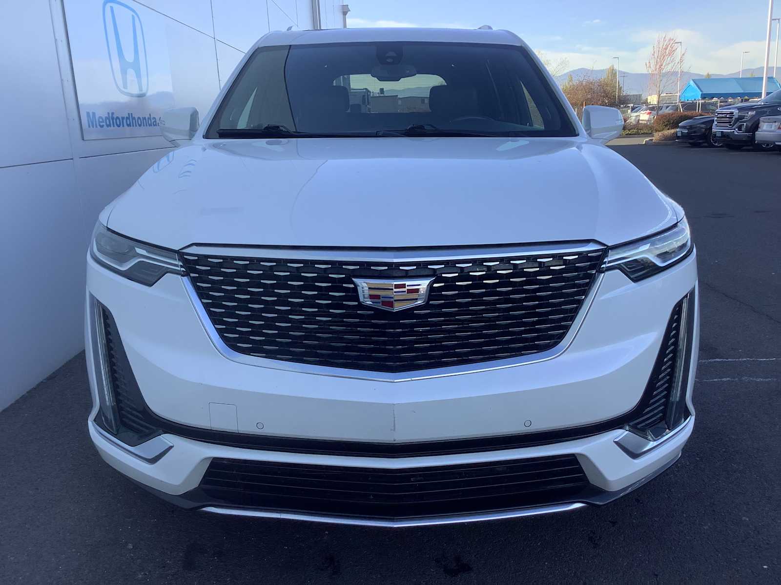 Thumbnail: 2023 Cadillac XT6 - 9