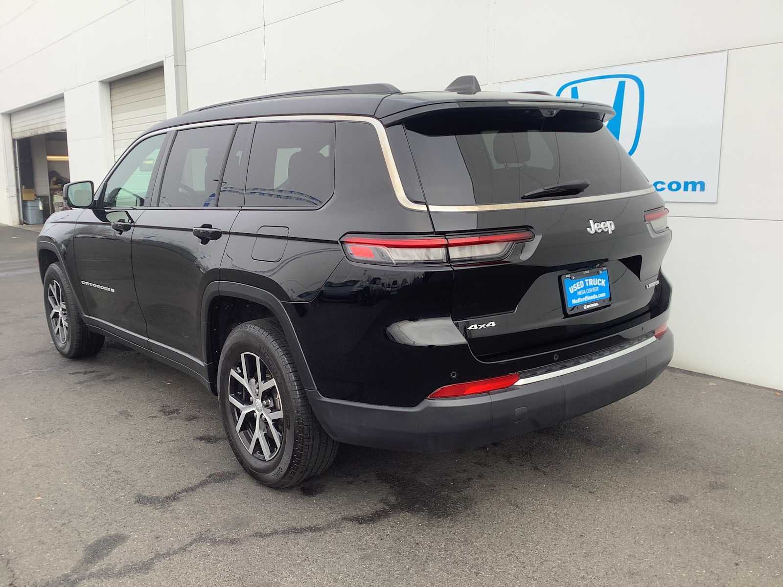 Thumbnail: 2024 Jeep Grand Cherokee L - 4