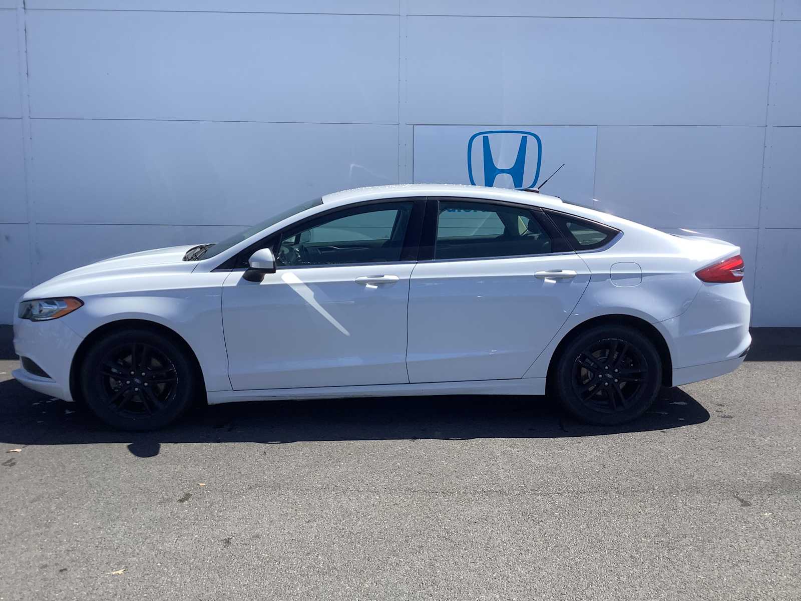 Used 2018 Ford Fusion SE with VIN 3FA6P0H7XJR171269 for sale in Medford, OR