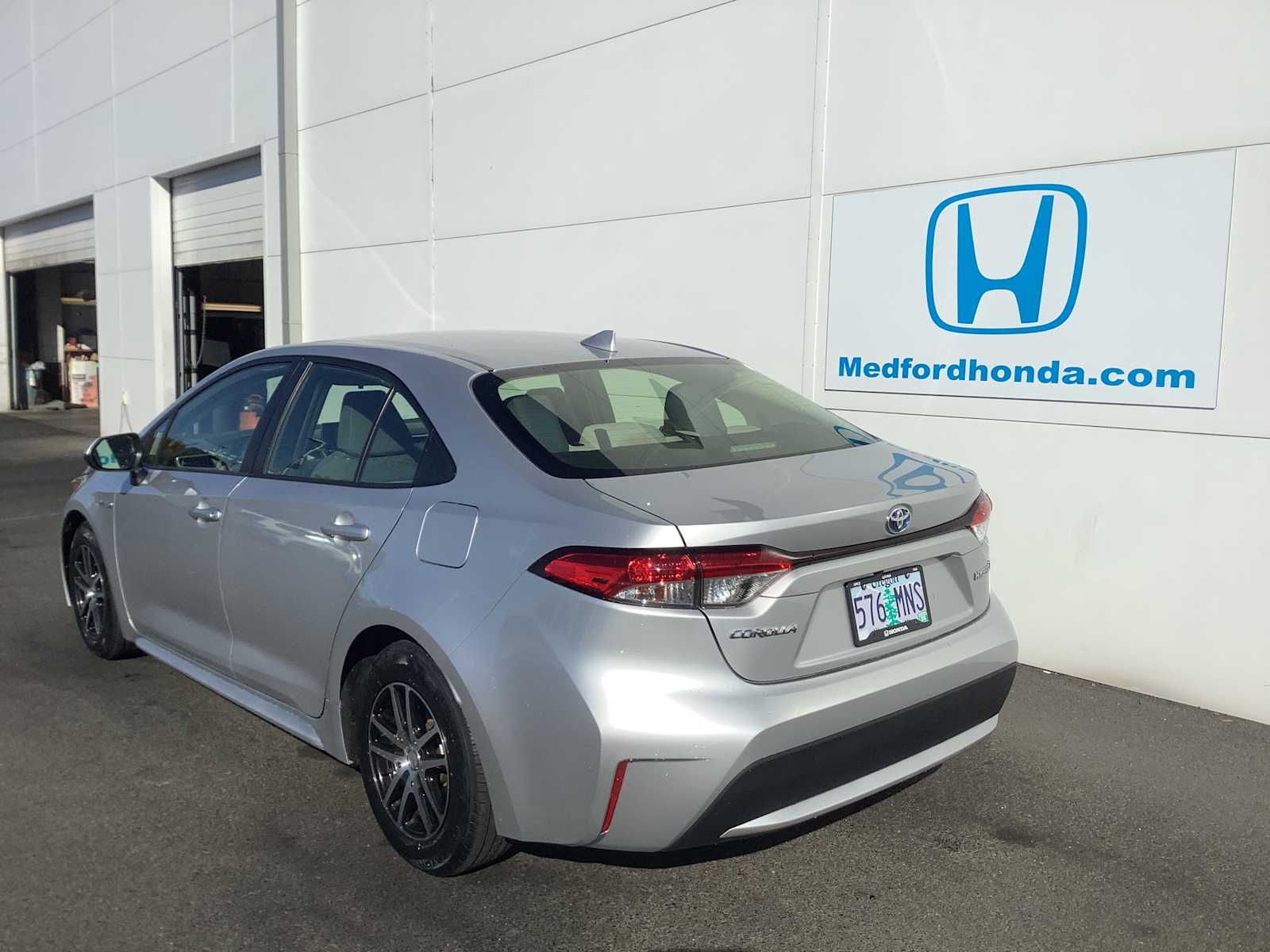 2021 Toyota Corolla Hybrid LE photo 4