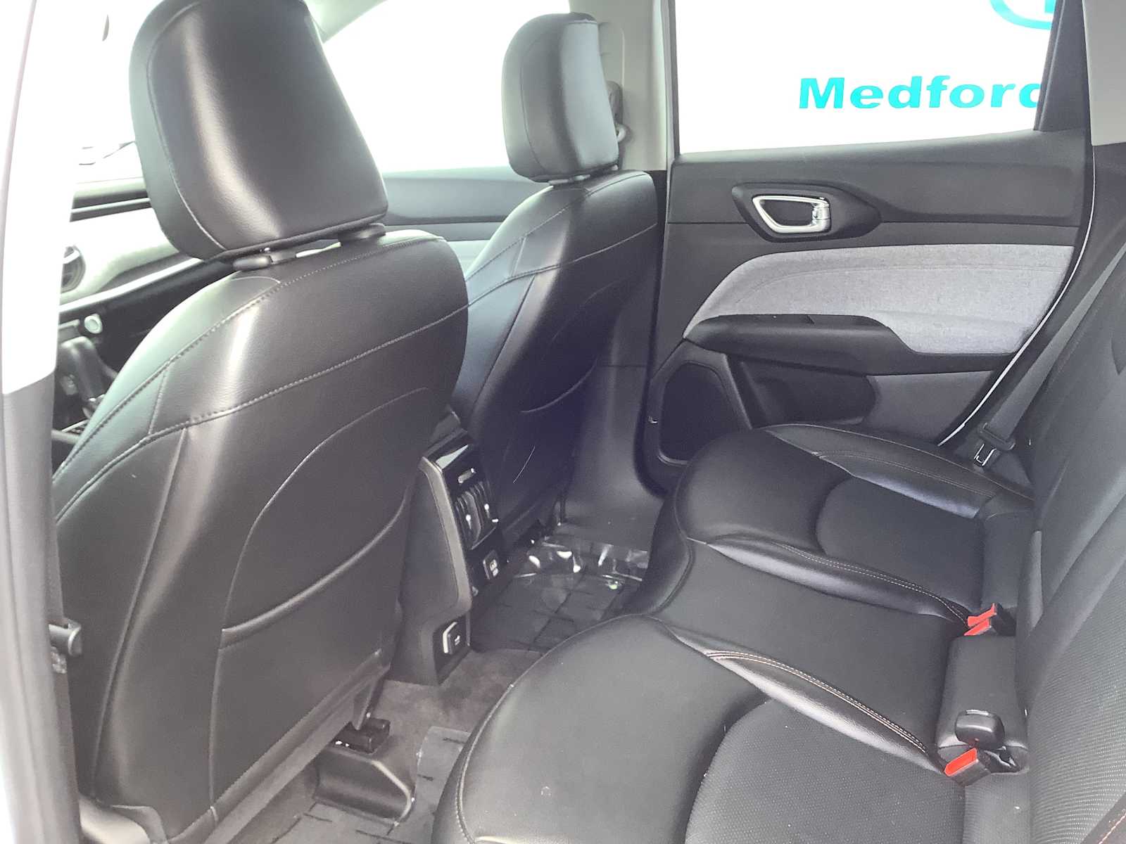 Thumbnail: 2022 Jeep Compass - 12