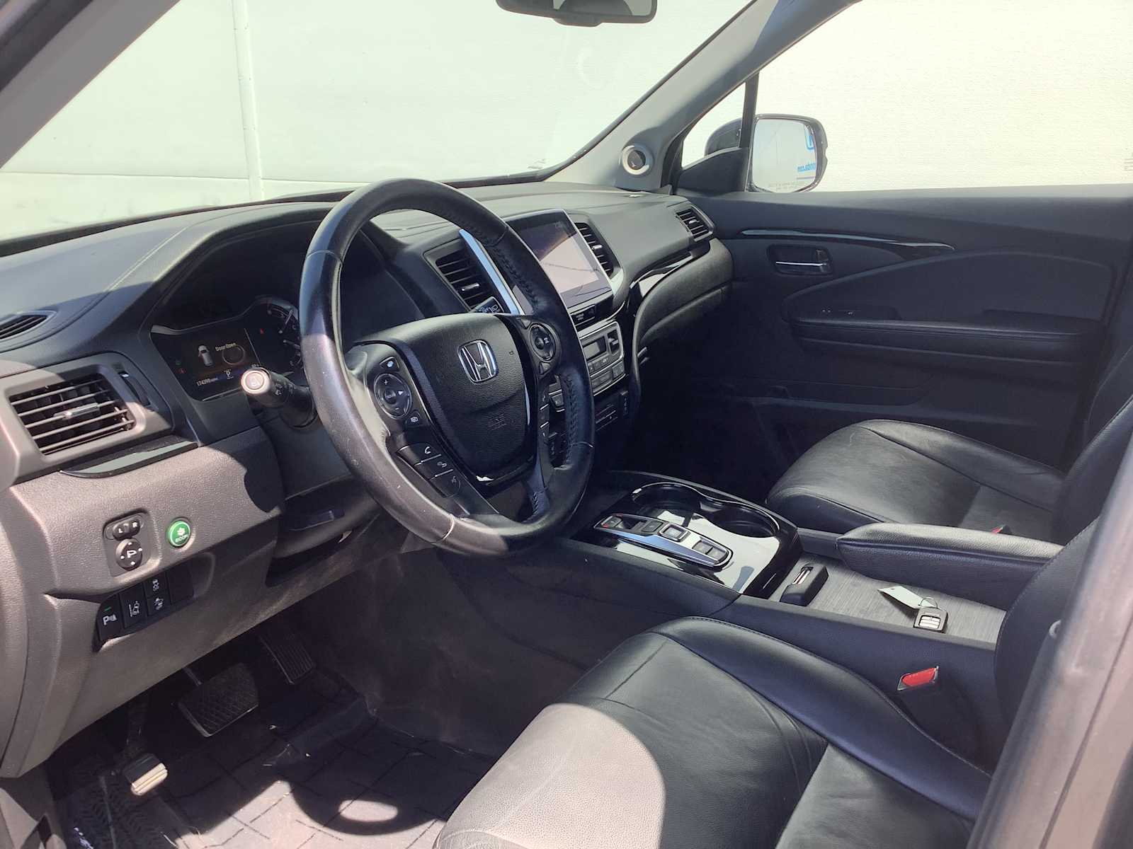 Thumbnail: 2016 Honda Pilot - 3