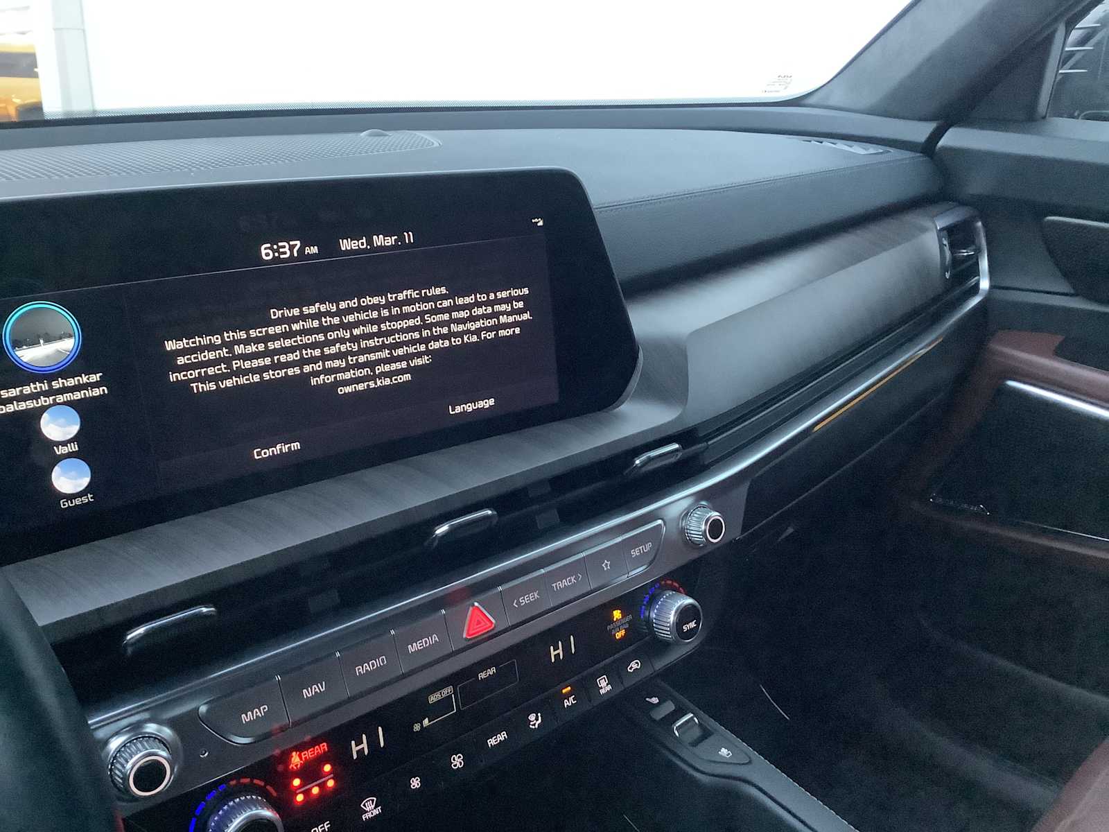 Thumbnail: 2023 Kia Telluride - 17