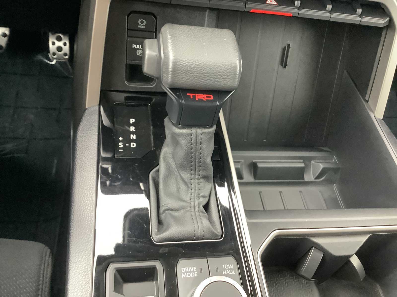 Thumbnail: 2022 Toyota Tundra - 18