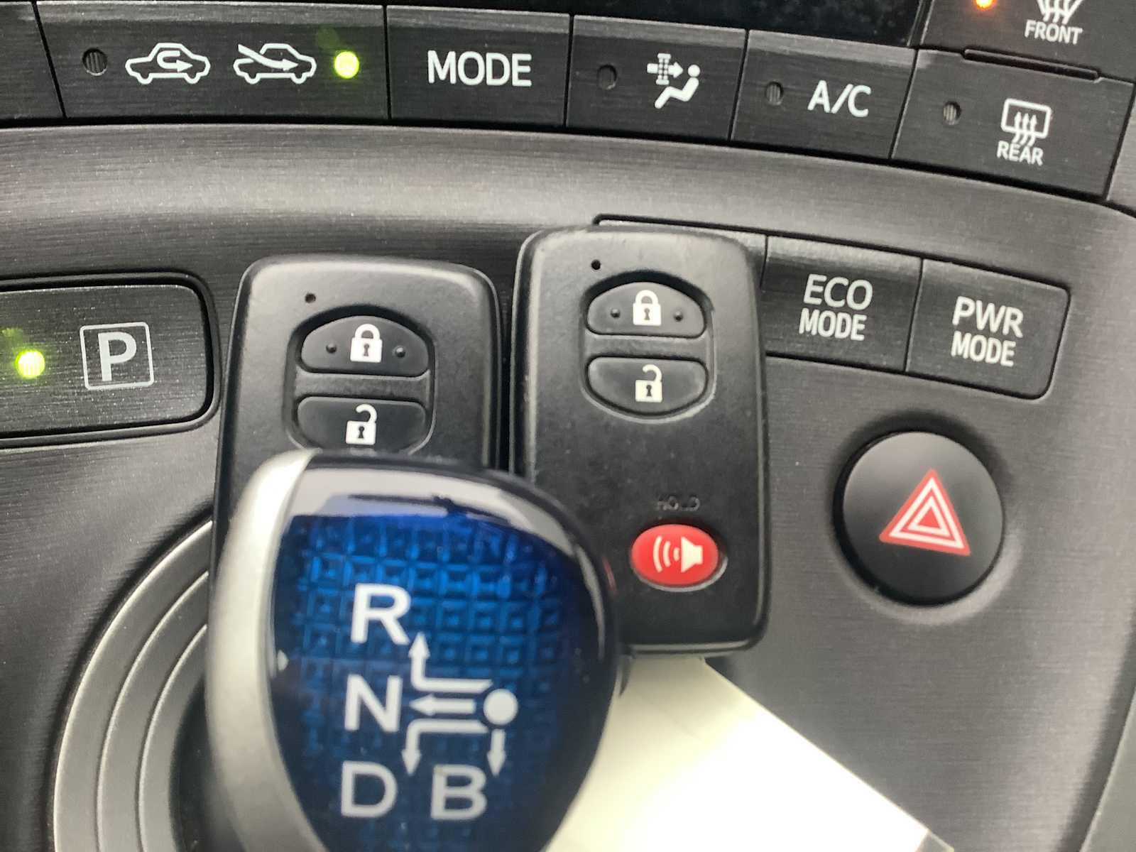 Thumbnail: 2011 Toyota Prius - 20