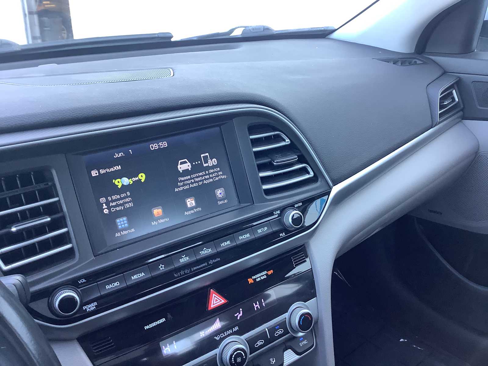 Thumbnail: 2020 Hyundai Elantra - 16