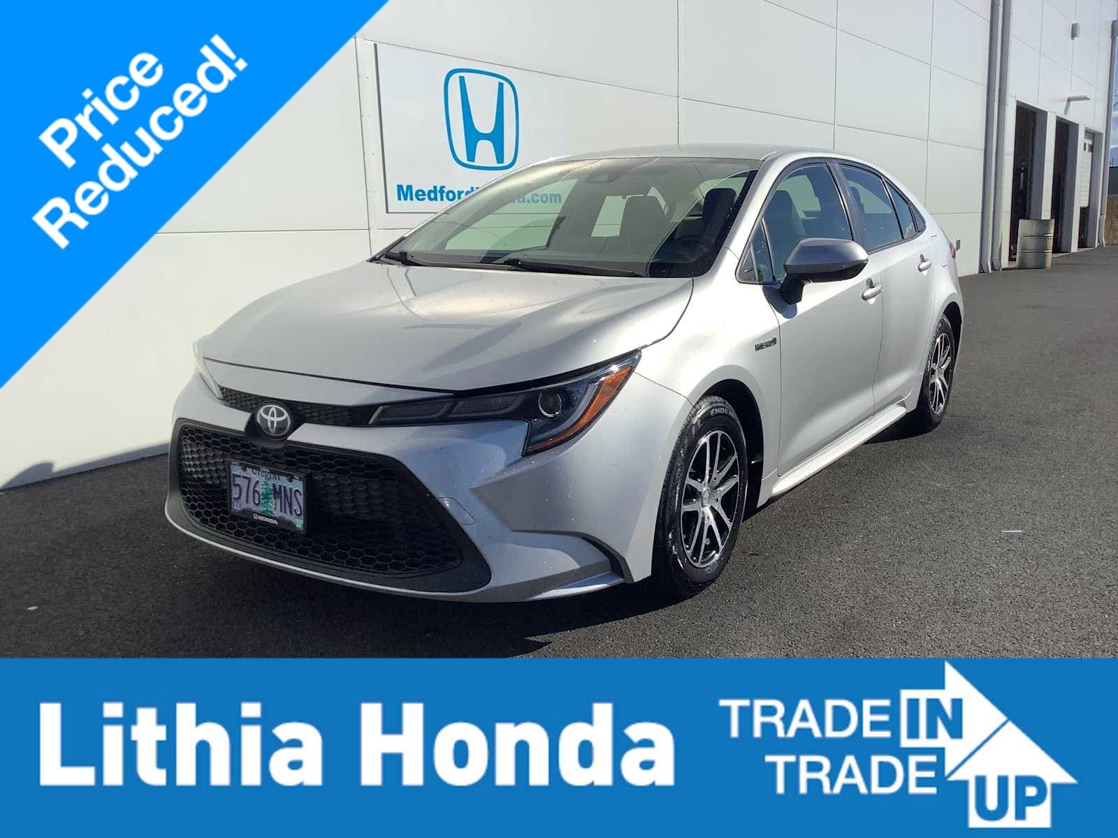 2021 Toyota Corolla LE's photo