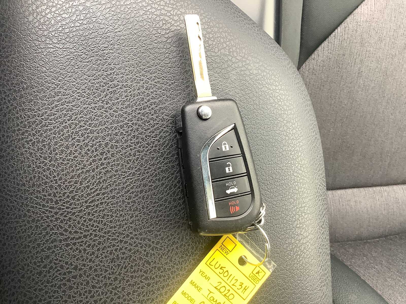 Thumbnail: 2020 Toyota Camry - 19