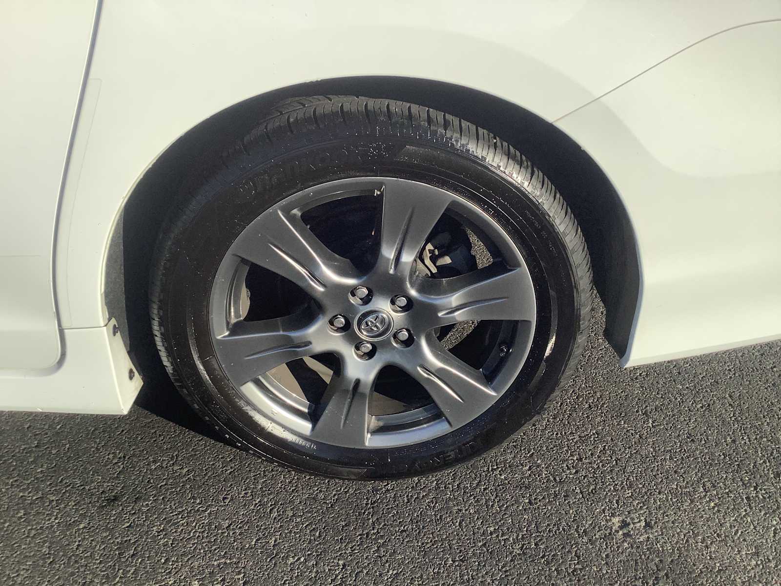 Thumbnail: 2019 Toyota Sienna - 7