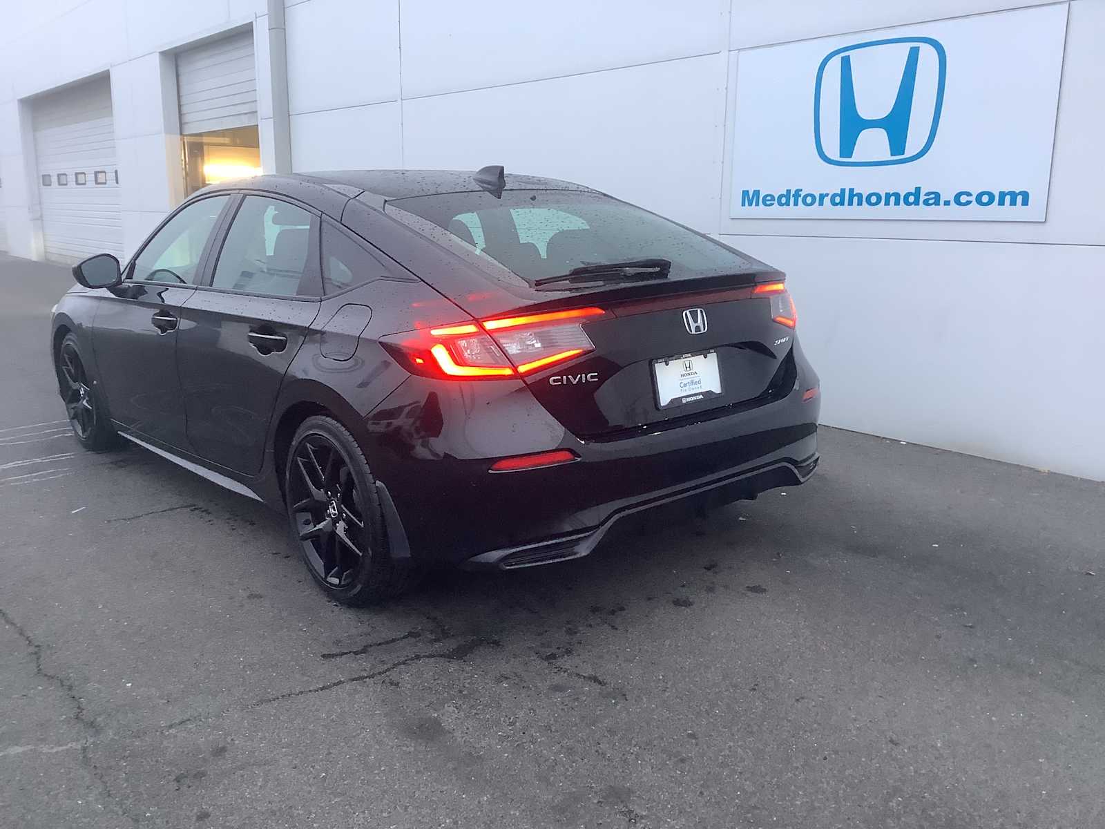 2025 Honda Civic Sport photo 3