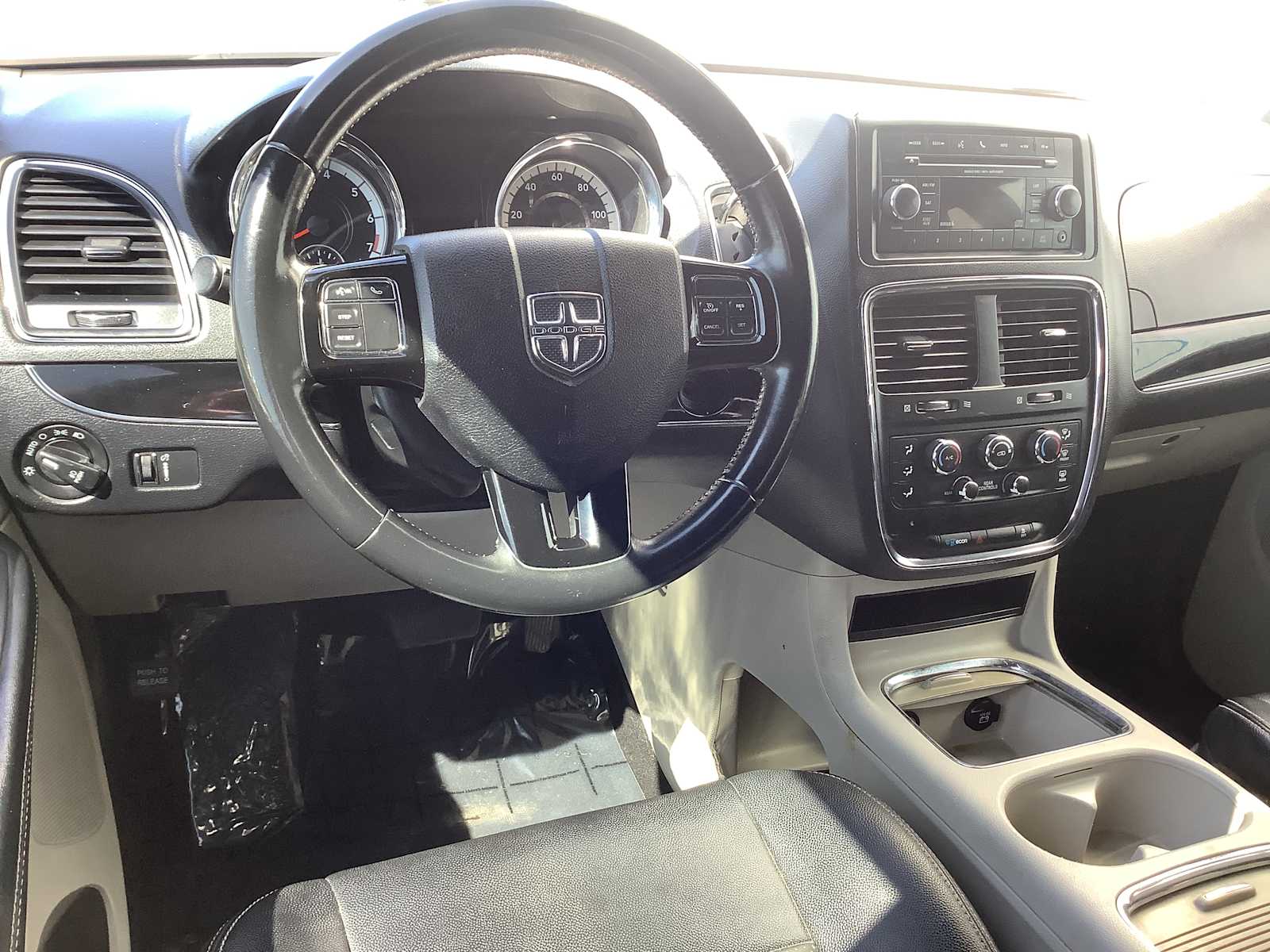 Thumbnail: 2017 Dodge Grand Caravan - 10