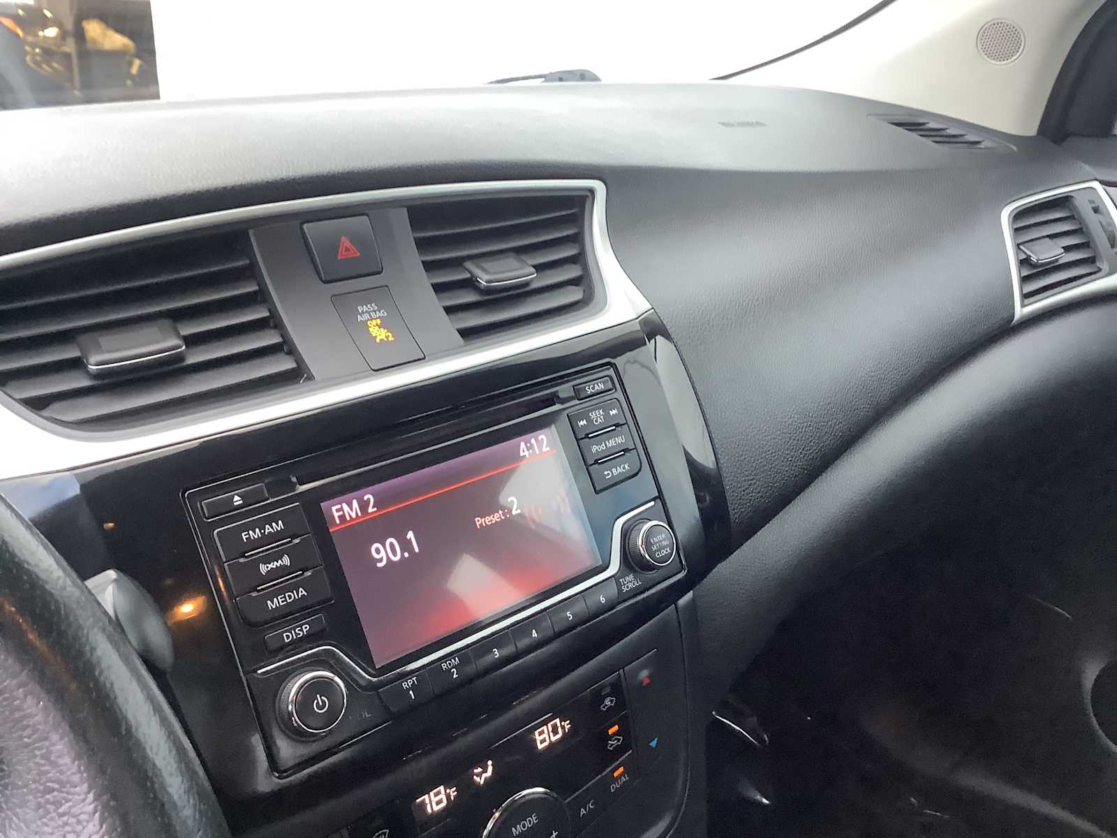 Thumbnail: 2018 Nissan Sentra - 17