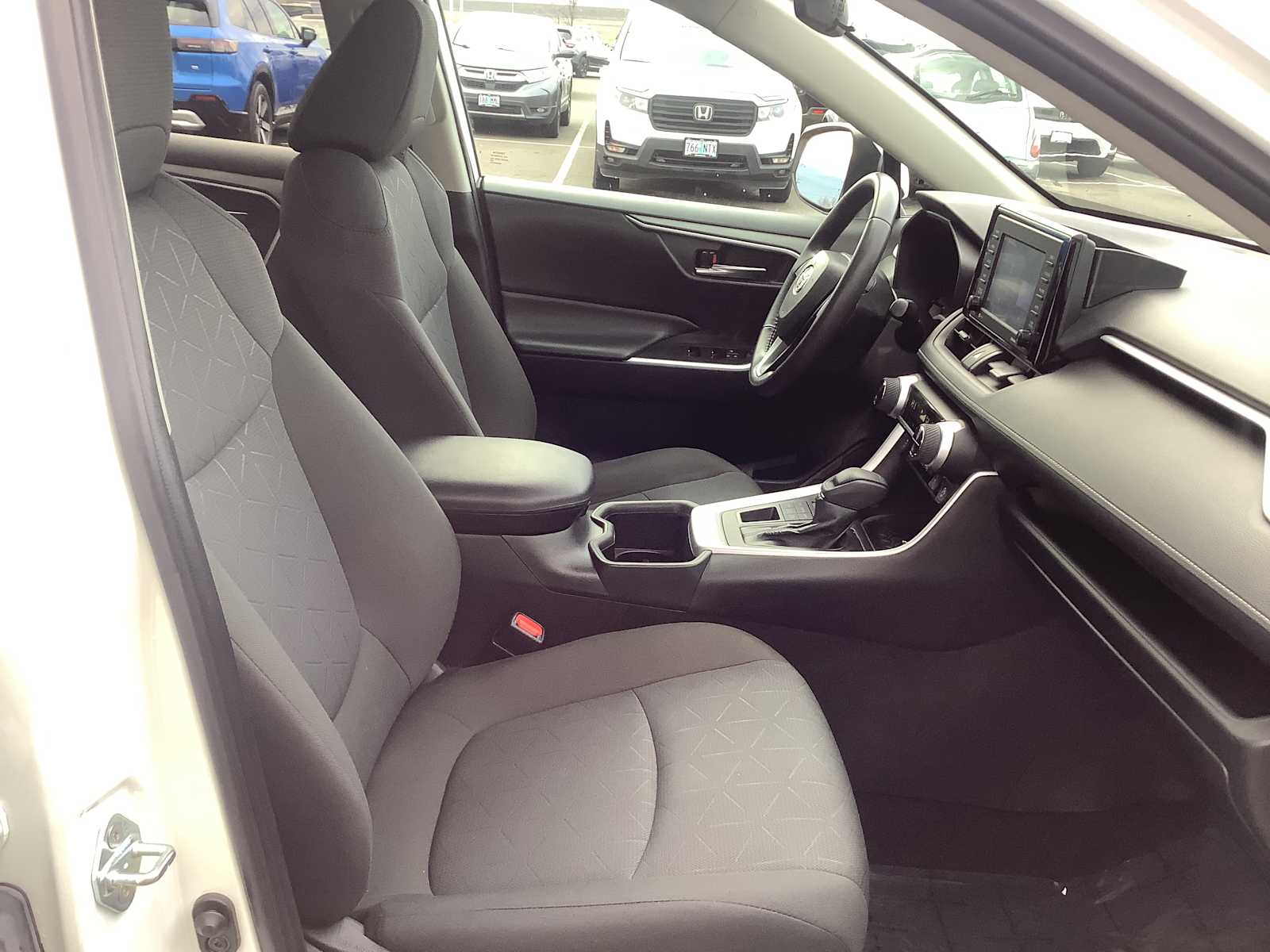 Thumbnail: 2022 Toyota RAV4 - 15